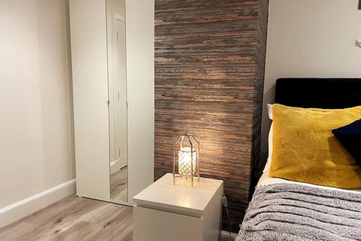 Lovely 3 Bedroom Apartment With Private Garden In Edinburgh City Centre Zewnętrze zdjęcie