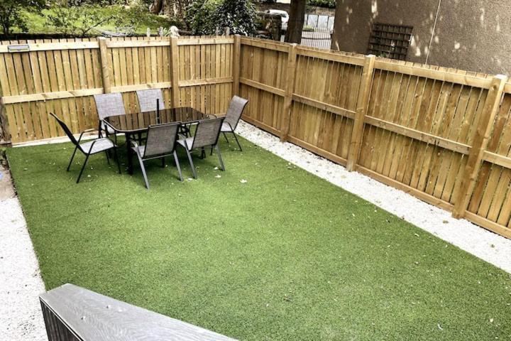 Lovely 3 Bedroom Apartment With Private Garden In Edinburgh City Centre Zewnętrze zdjęcie